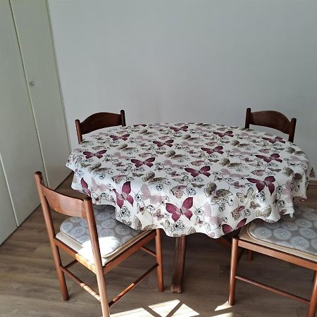 Yulia Apartman Pula Ngoại thất bức ảnh